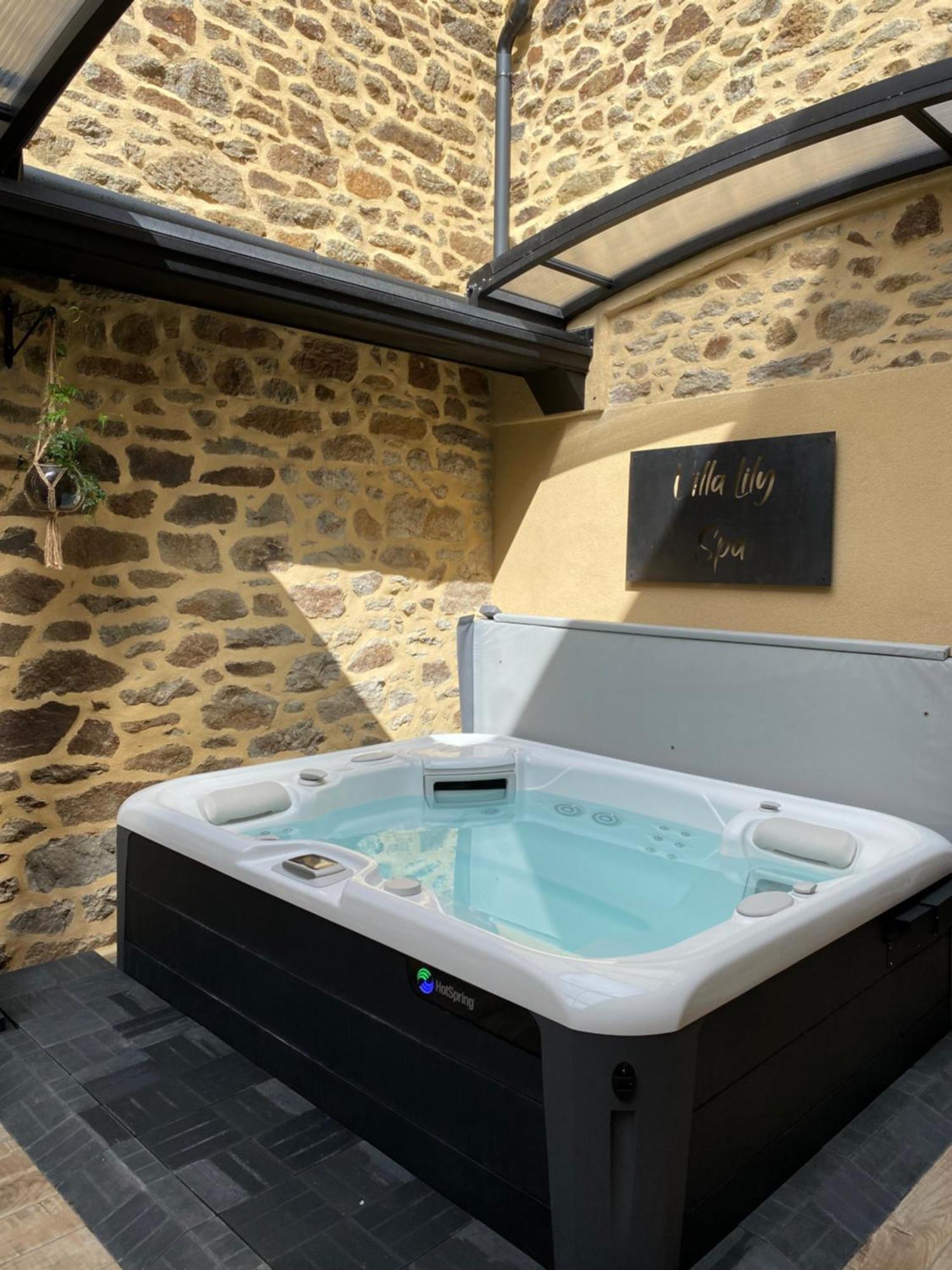 Villa Lily Spa, Chambre D'Hotes Avec Spa Privatif La Vicomté-sur-Rance Extérieur photo